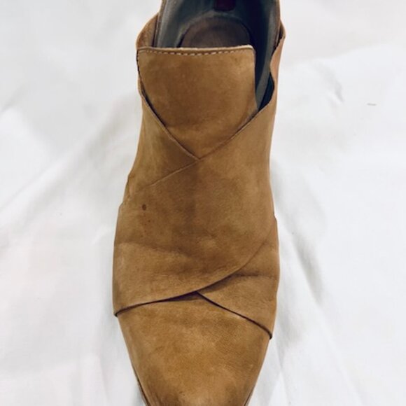 Eileen Fisher- Boots- Ladies Size 8, Brown/Tan - Style Vero Cuoio - Picture 3 of 12